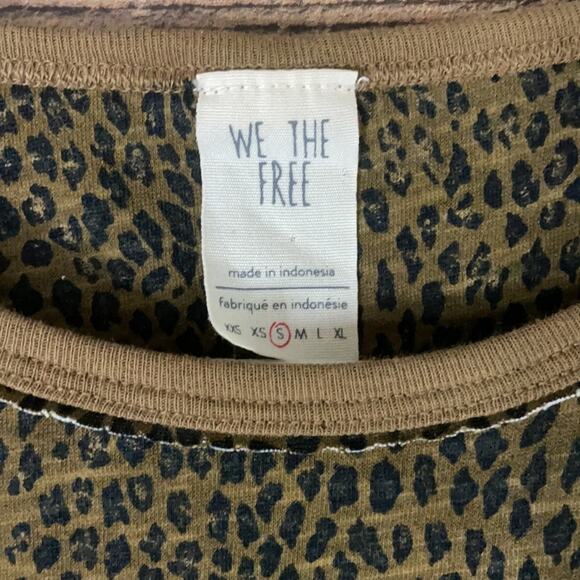 We The Free People Clare Top Leopard Print Short Sleeve Tee Shirt Size Small - Picture 5 of 10